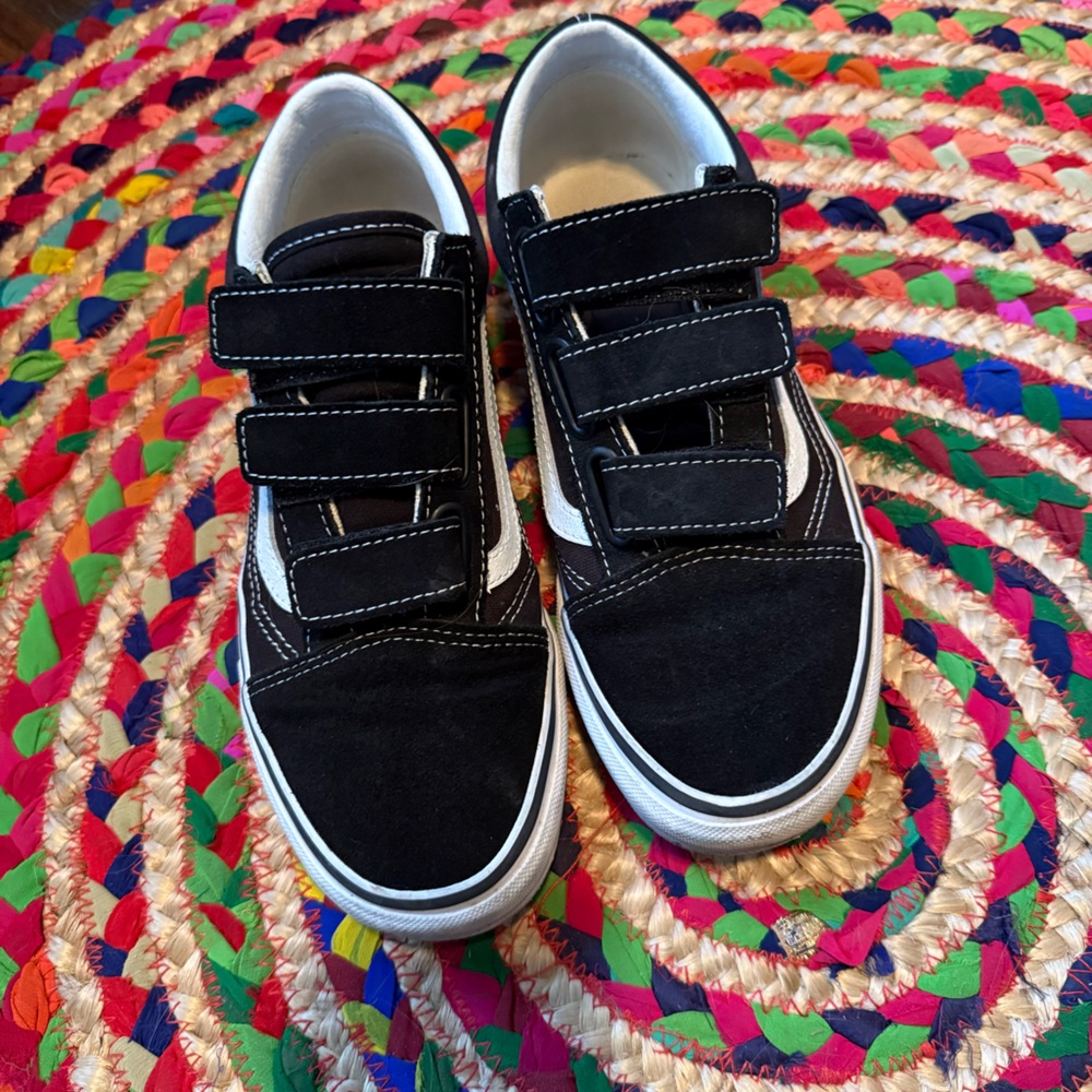 Women’s Velcro Vans
Lightly Worn
Size 8.5